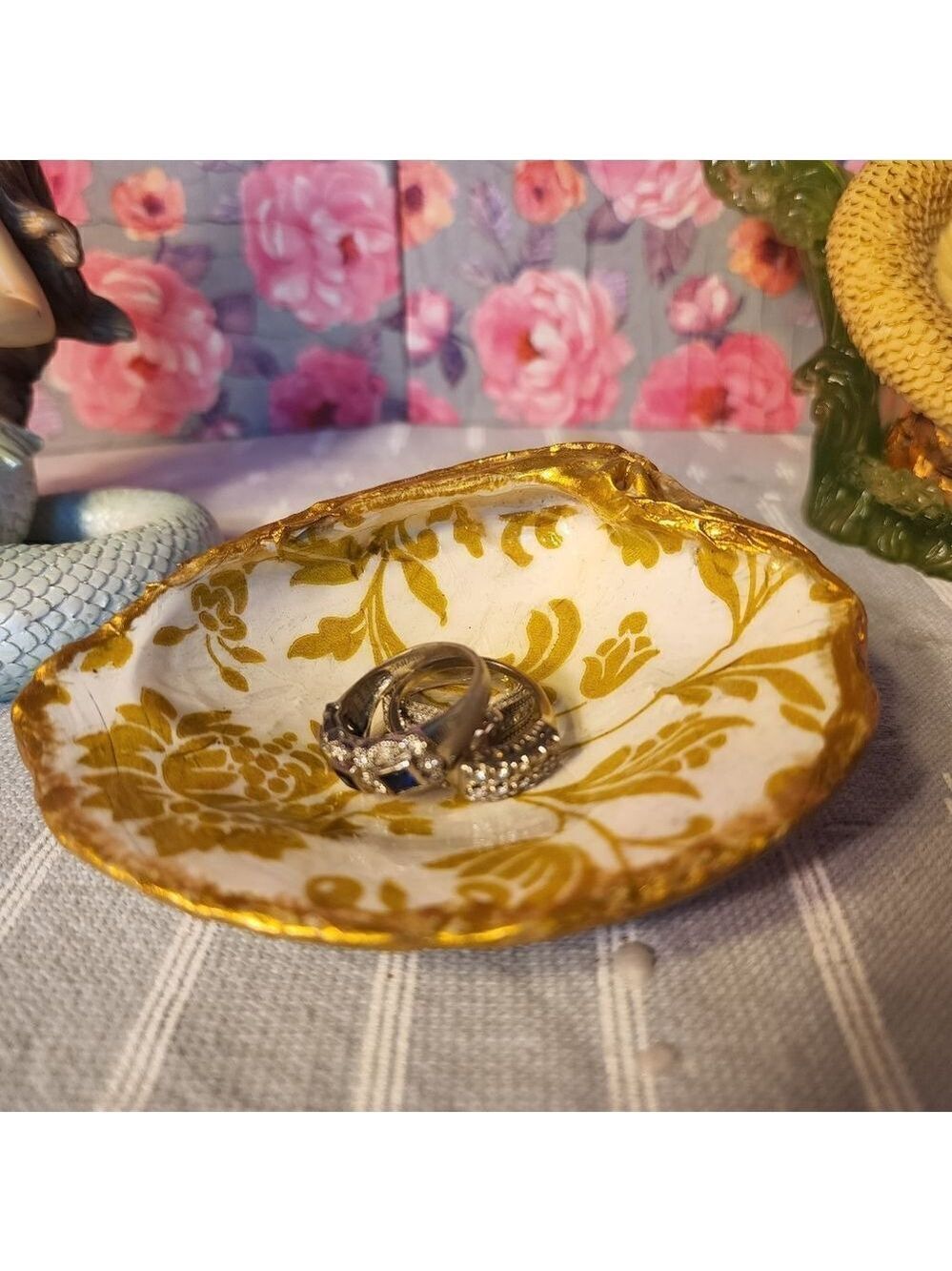 DECOUPAGE CLASSY CLAM SHELL  - Picture 2 of 6